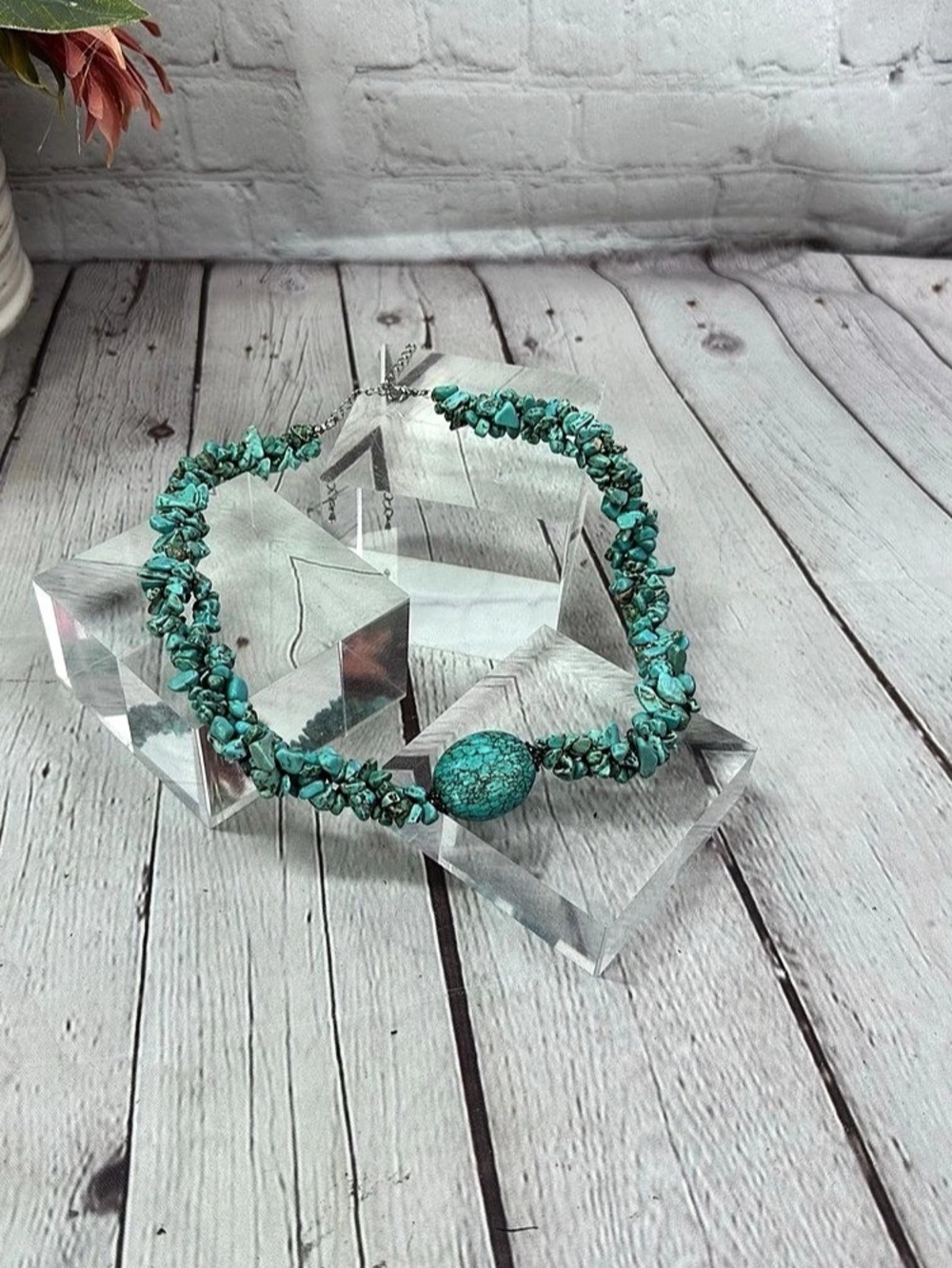 Boutique high quality heavy faux Turquoise Beaded Pendant Necklace Like New